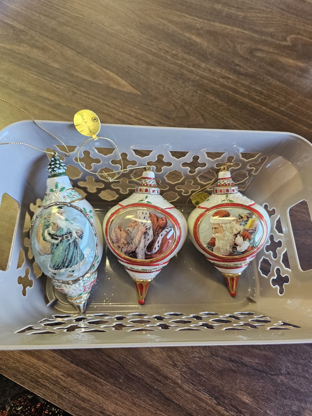 Classic Holiday Glass Ornaments - Santa & Vintage Angels - Red, White, Green ❤️